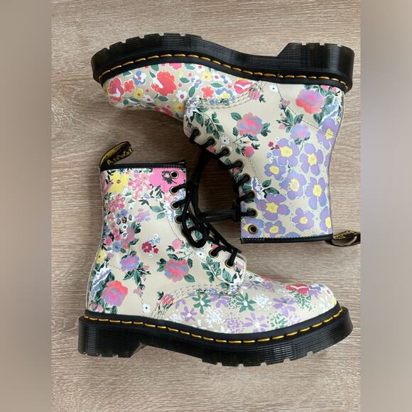 Dr. Martens Floral Mash Up Leather 1460's Size 6 NWT - Picture 3 of 10